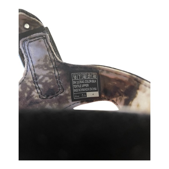 BOBS by Skechers Black Sandals – Size 10 - Picture 8 of 8